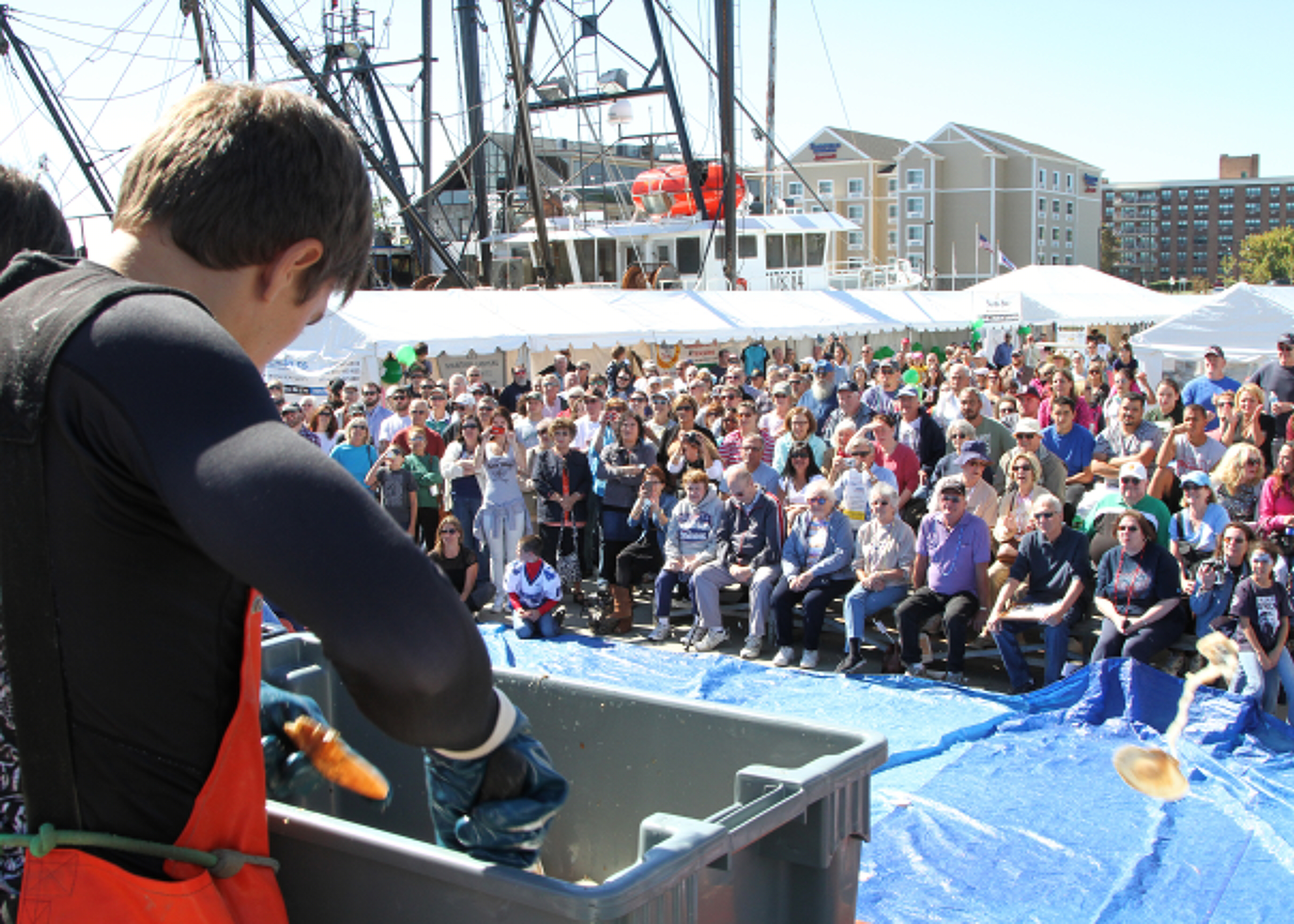 Scallop Shucking Contest